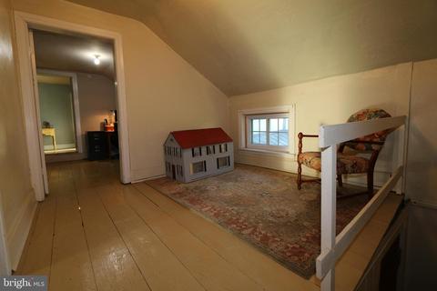 24 E Water St, Smithsburg, MD 21783 photo 15