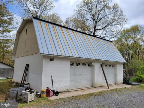 3045 Mann Rd, Hancock, MD 21750 photo 4