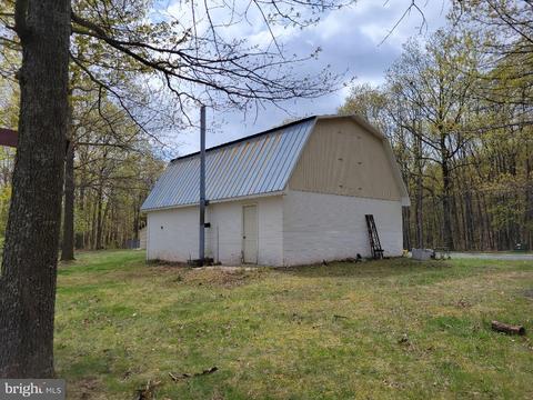 3045 Mann Rd, Hancock, MD 21750 photo 6