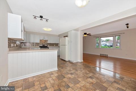 21930 Holiday Dr, Smithsburg, MD 21783 photo 11