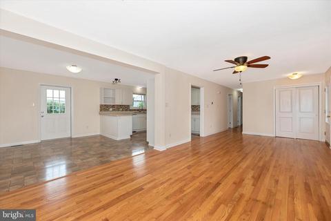 21930 Holiday Dr, Smithsburg, MD 21783 photo 7
