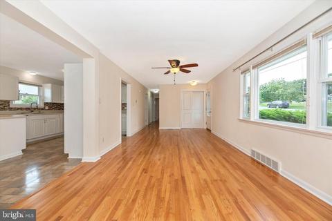 21930 Holiday Dr, Smithsburg, MD 21783 photo 8