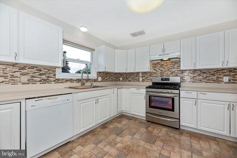 21930 Holiday Dr, Smithsburg, MD 21783 photo 13