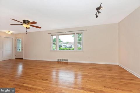 21930 Holiday Dr, Smithsburg, MD 21783 photo 5