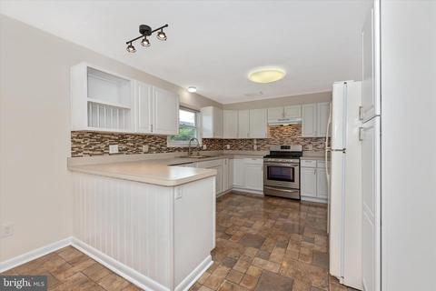21930 Holiday Dr, Smithsburg, MD 21783 photo 10
