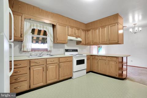 16507 Ruby Cir, Hagerstown, MD 21740 photo 10