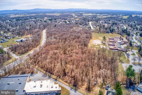 17755 Halfway Blvd, Hagerstown, MD 21740