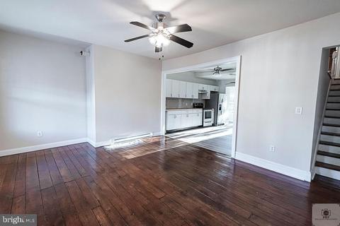 30 32 34 S Main St, Smithsburg, MD 21783 photo 9