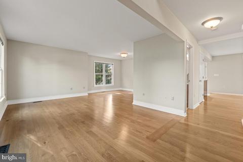 13402 Wellspring Dr, Hagerstown, MD 21740 photo 5