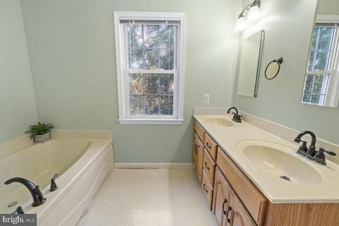 13402 Wellspring Dr, Hagerstown, MD 21740 photo 26