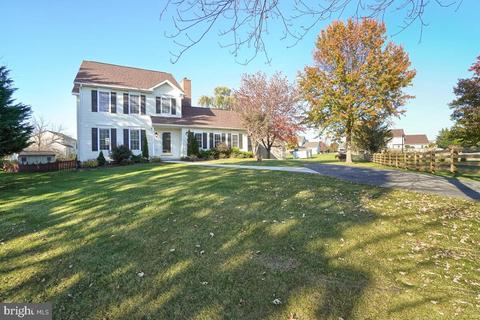 13402 Wellspring Dr, Hagerstown, MD 21740 photo 2