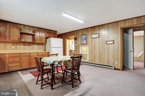 14014 Hollow Rd, Hancock, MD 21750 photo 10