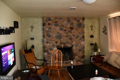 22116 Pikeside Dr, Smithsburg, MD 21783 photo 6