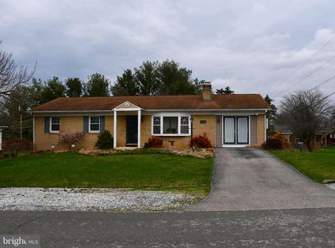 22116 Pikeside Dr, Smithsburg, MD 21783 photo 2