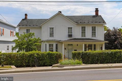 33 Main St, Hancock, MD 21750