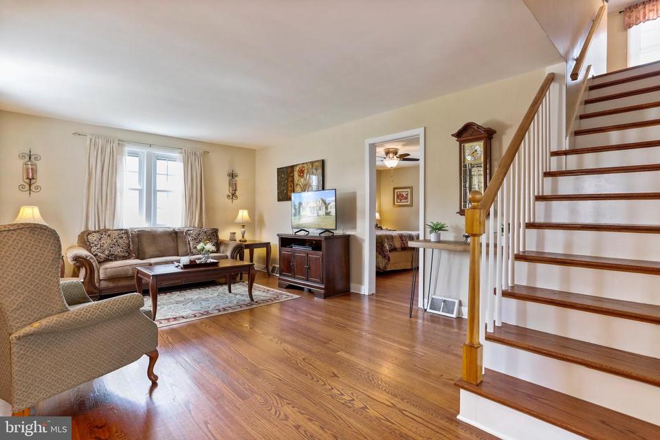  17 E Sunset Ave, Williamsport, MD 21795 photo 5