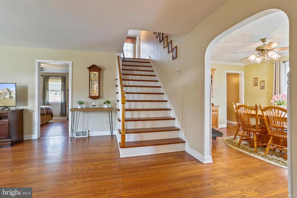  17 E Sunset Ave, Williamsport, MD 21795 photo 4