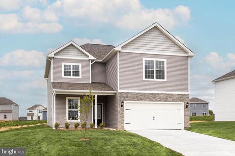 9918 Roulette Dr, Hagerstown, MD 21740