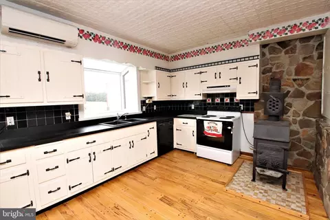 11815 Saint Paul Rd, Clear Spring, MD 21722 photo 9
