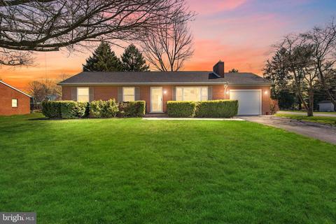 13921 Blue Mountain Dr, Maugansville, MD 21767