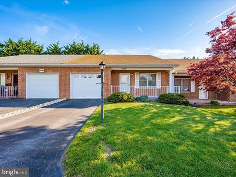 18016 Par Three Dr, Hagerstown, MD 21740