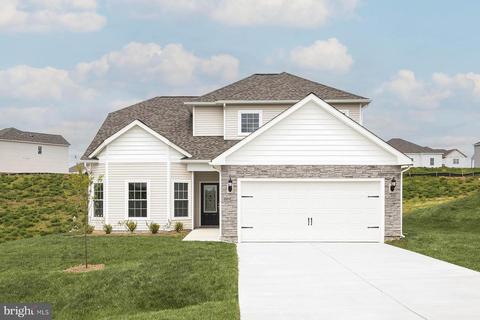 9930 Roulette Dr, Hagerstown, MD 21740