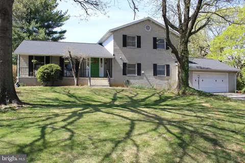 10038 Pleasant View Dr, Hagerstown, MD 21740
