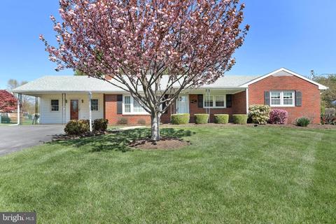 18534 Kent Ave, Hagerstown, MD 21740