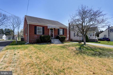 415 S Artizan St, Williamsport, MD 21795