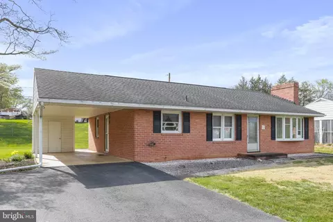 10614 Apple Tree Ln, Williamsport, MD 21795