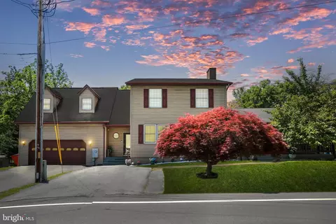 11036 Hickory School Rd, Williamsport, MD 21795