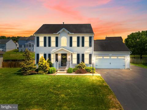 10217 Stagecoach Dr, Hagerstown, MD 21740