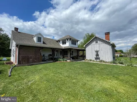 12000 Bayer Dr, Smithsburg, MD 21783