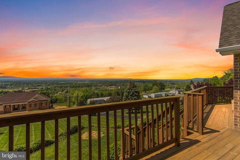 11509 Crystal Falls Dr, Smithsburg, MD 21783 photo 2