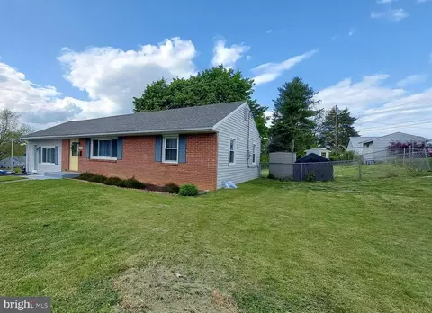 1184 Wayne Ave, Hagerstown, MD 21742