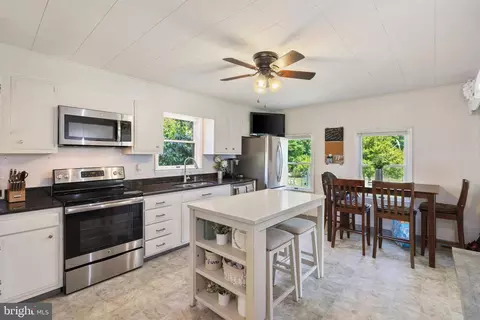 25434 Warren Ave, Cascade, MD 21719 photo 16