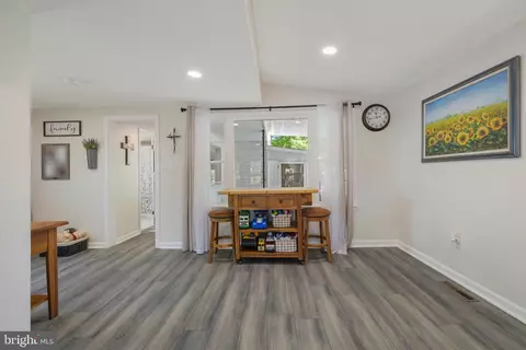 25434 Warren Ave, Cascade, MD 21719 photo 6