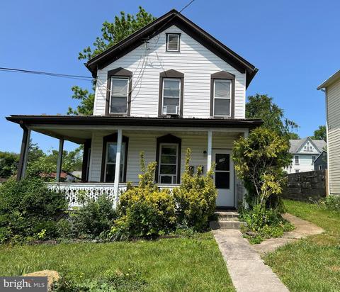 106 W High St W, Hancock, MD 21750