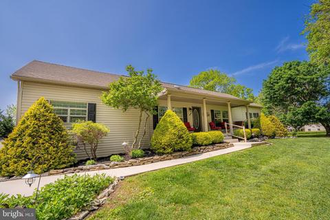 13405 Kretsinger Rd, Smithsburg, MD 21783 photo 2