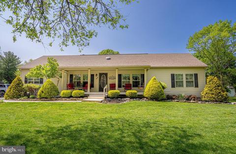 13405 Kretsinger Rd, Smithsburg, MD 21783