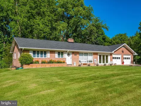 18310 Manor Church Rd, Boonsboro, MD 21713