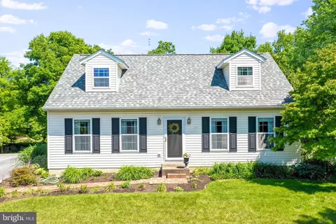 16905 Reading Dr, Williamsport, MD 21795