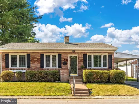 12 Mckeldin Dr, Boonsboro, MD 21713