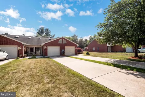 1621 Langley Dr, Hagerstown, MD 21740