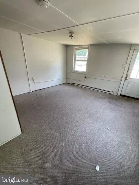 19 N Vermont St, Williamsport, MD 21795