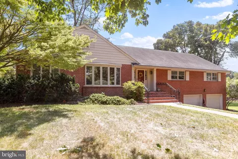 13543 Donnybrook Dr, Hagerstown, MD 21742