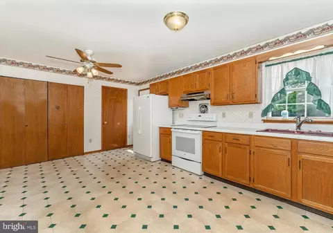 208 Maple Ave, Boonsboro, MD 21713 photo 9