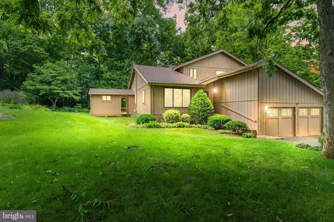 20525 Bluebird Ave, Hagerstown, MD 21742