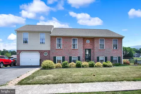 49 Amanda Dr, Smithsburg, MD 21783