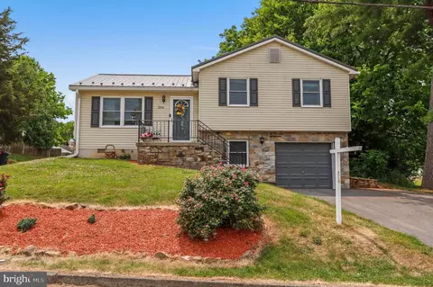 204 S Hall St, Sharpsburg, MD 21782